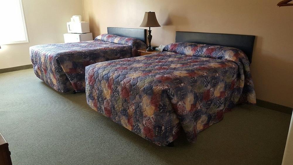Eagle's Lodge Motel photo 7