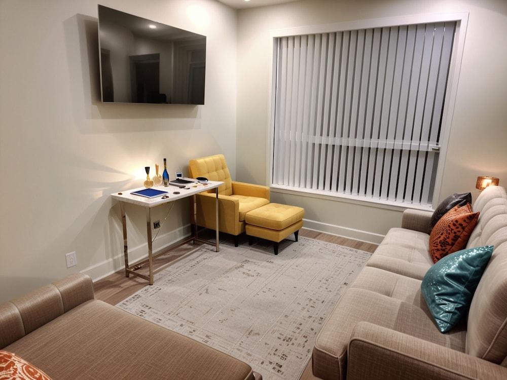 Urban Chic Apart-Hotels in Central LA photo 24