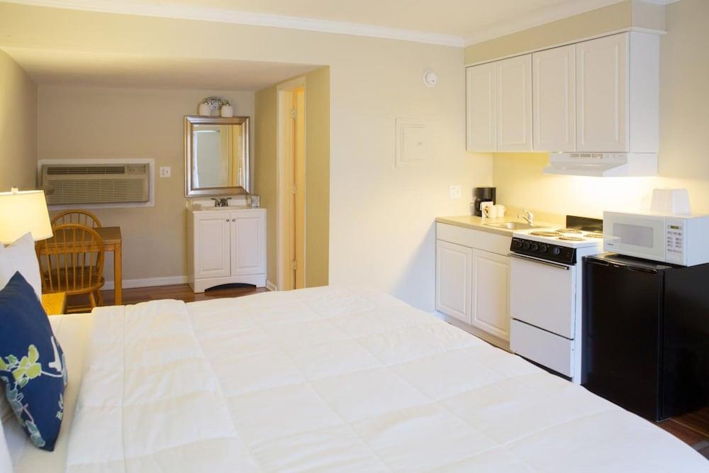 The University Inn Ann Arbor photo 16