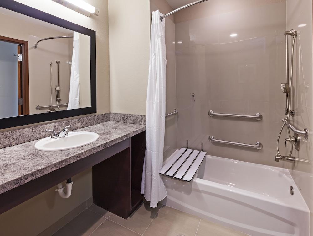 Holiday Inn Express & Suites Glenpool-Tulsa South by IHG photo 8