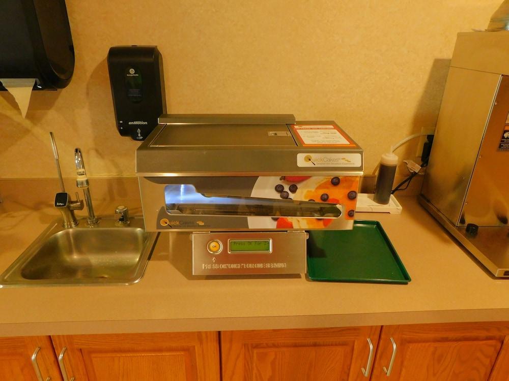 Northwoods Best Inn -Turtle Lake photo 38