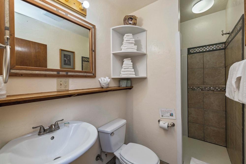 Birch Glen Hotel photo 20