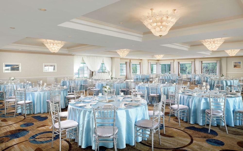 DoubleTree by Hilton San Pedro - Port of Los Angeles photo 45