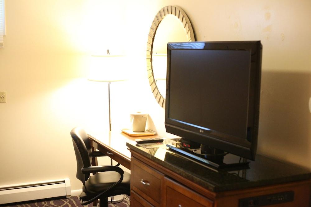 Cozy Corner Motel photo 12