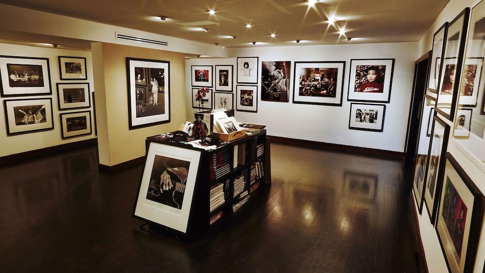 Sunset Marquis photo 70