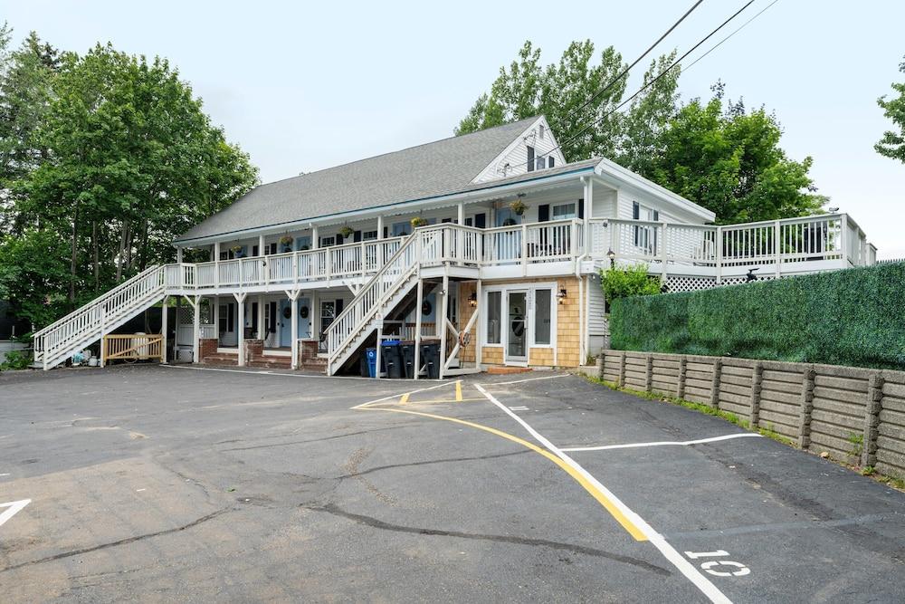 Sunset Suites photo 24