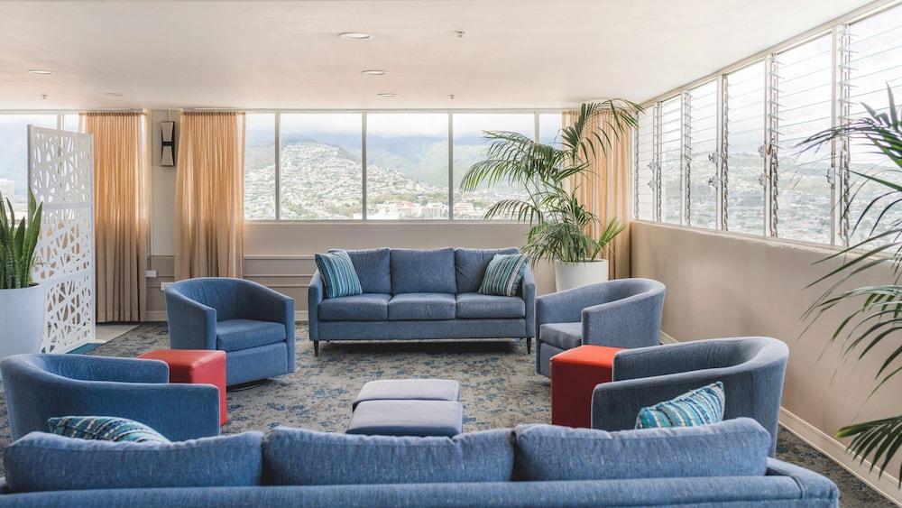 Pacific Monarch Hotel photo 43