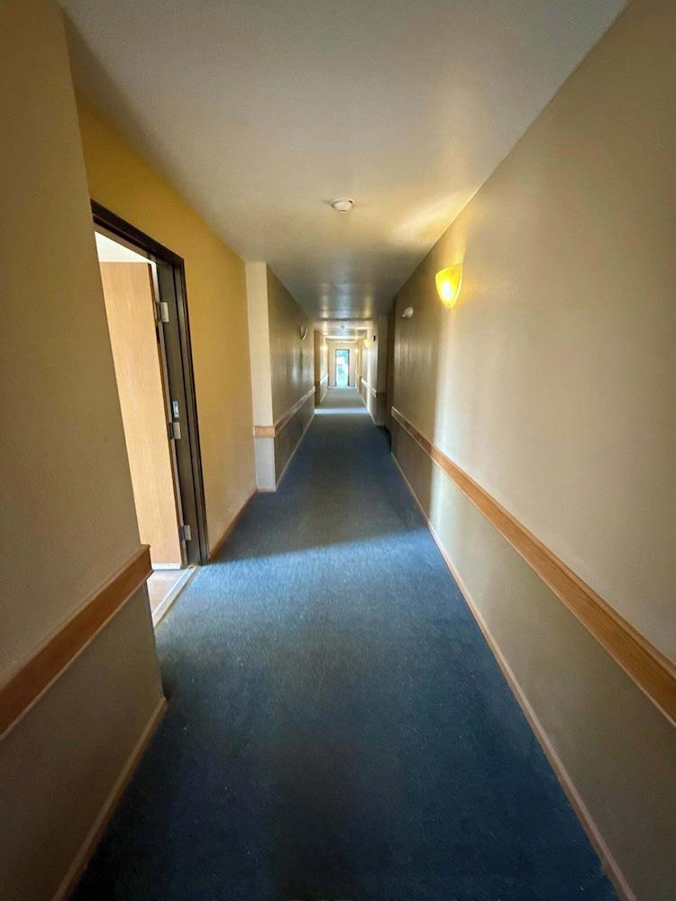 Hygge Inn & Suites photo 10