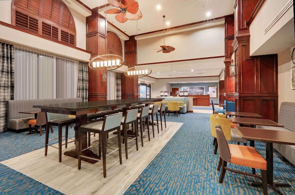 Hampton Inn & Suites Dallas-Arlington-South photo 2