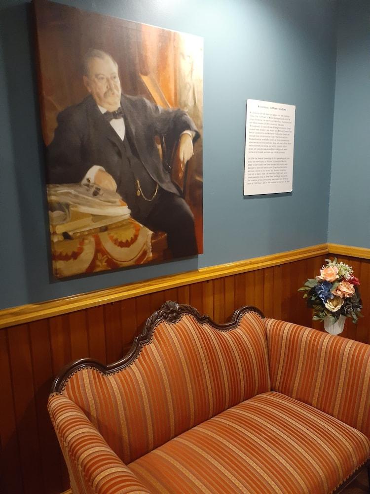 Hotel Millersburg photo 88