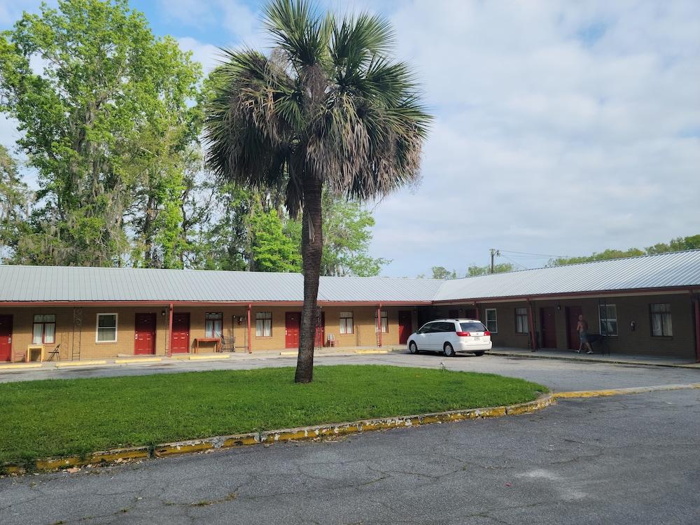Harikrishna Midway Motel photo 5
