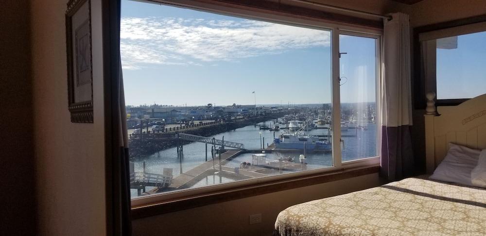 Islander Westport photo 40