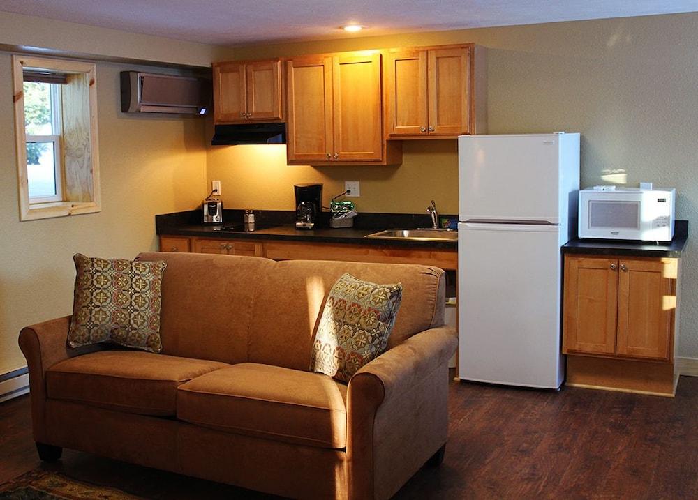 Tahquamenon Suites Lodging photo 20