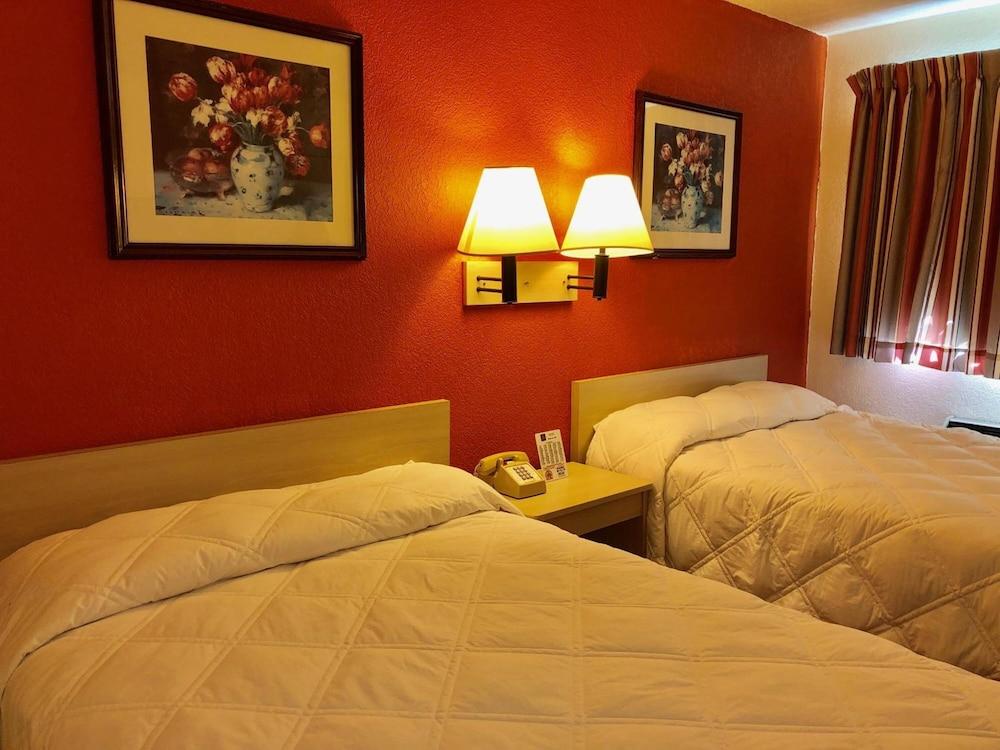 QC Stay Inn photo 3