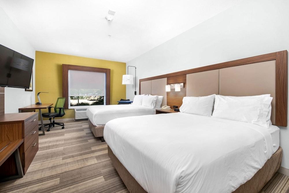 Holiday Inn Express Hotel & Suites Conroe I-45 North by IHG photo 5
