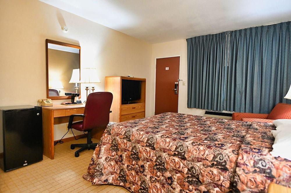 Campus Inn photo 7