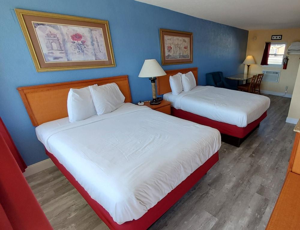 Sand Box Motel photo 10