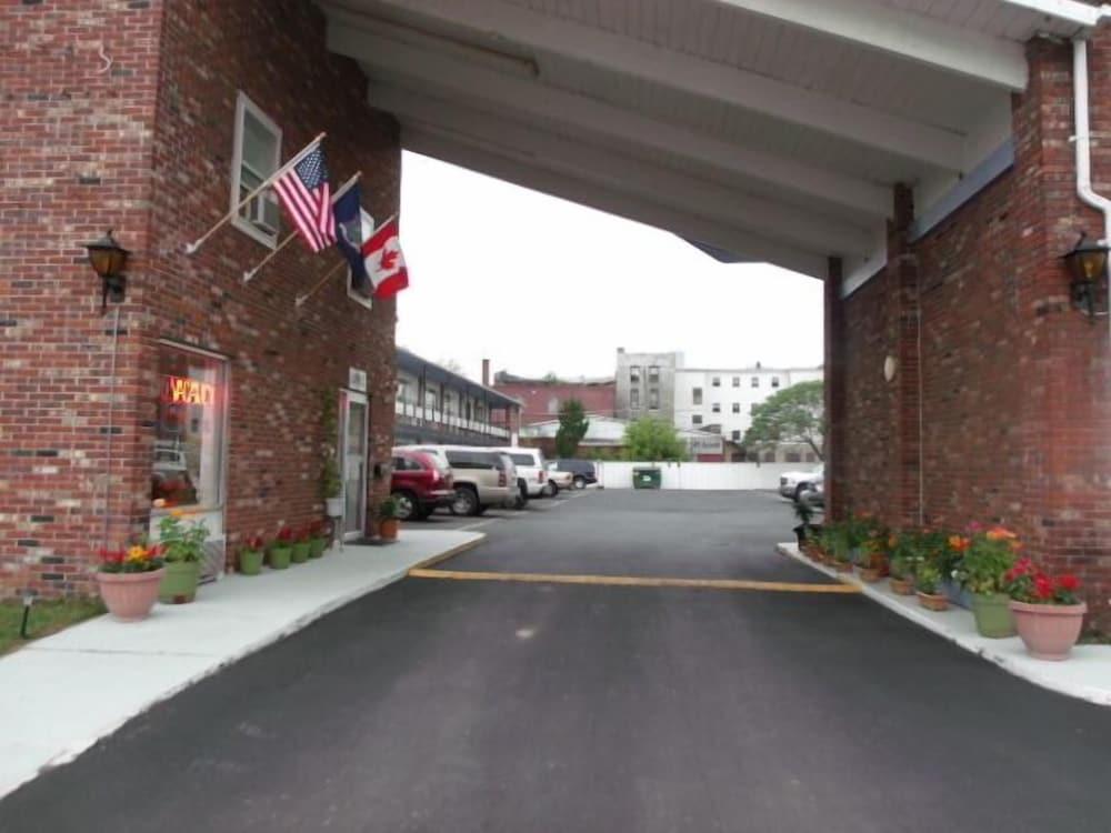 Inn Towne Motel photo 16