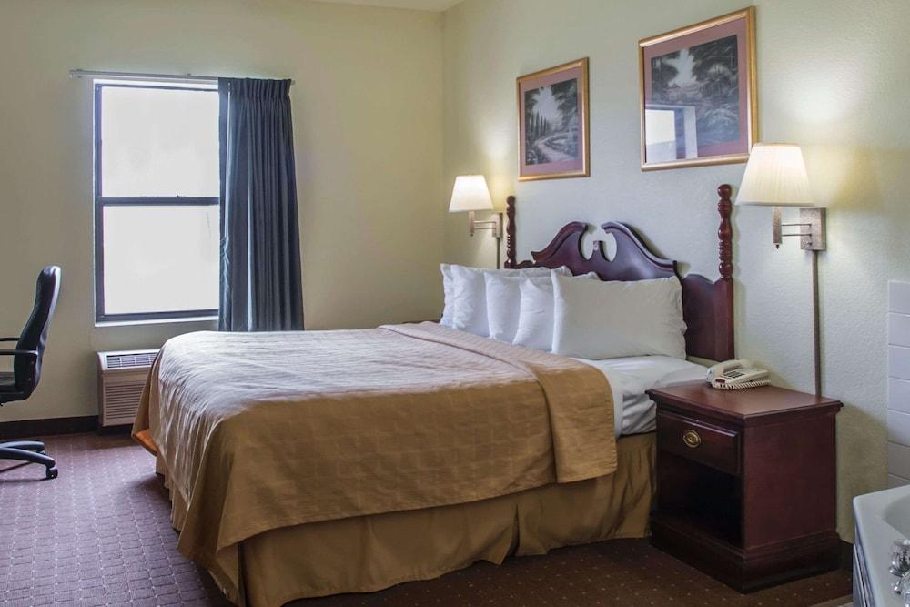 Quality Inn Harrisburg photo 5