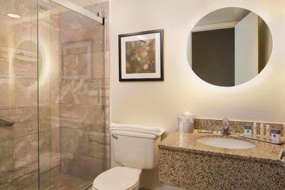 DoubleTree by Hilton Hotel Laurel photo 30