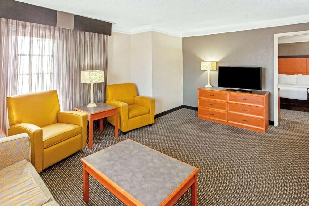 La Quinta Inn by Wyndham Wichita Falls photo 24