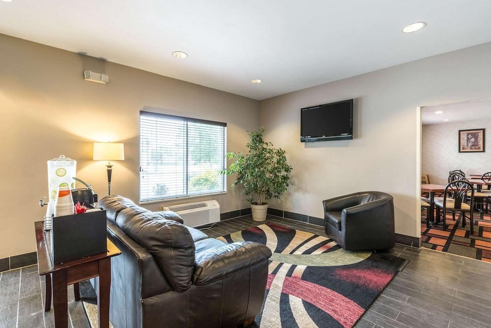Quality Inn Kearney South photo 2