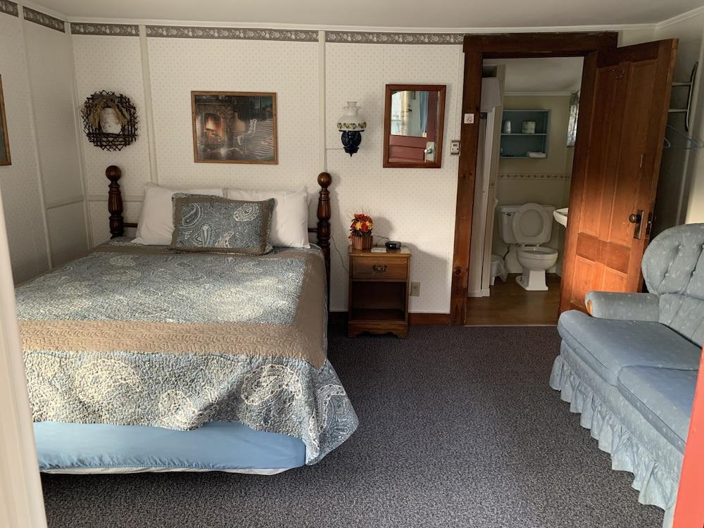 Carroll Motel & Cottages photo 46