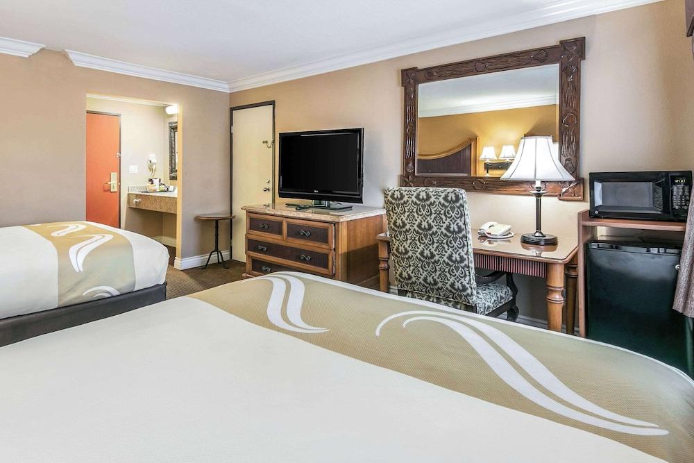 Quality Inn & Suites photo 20