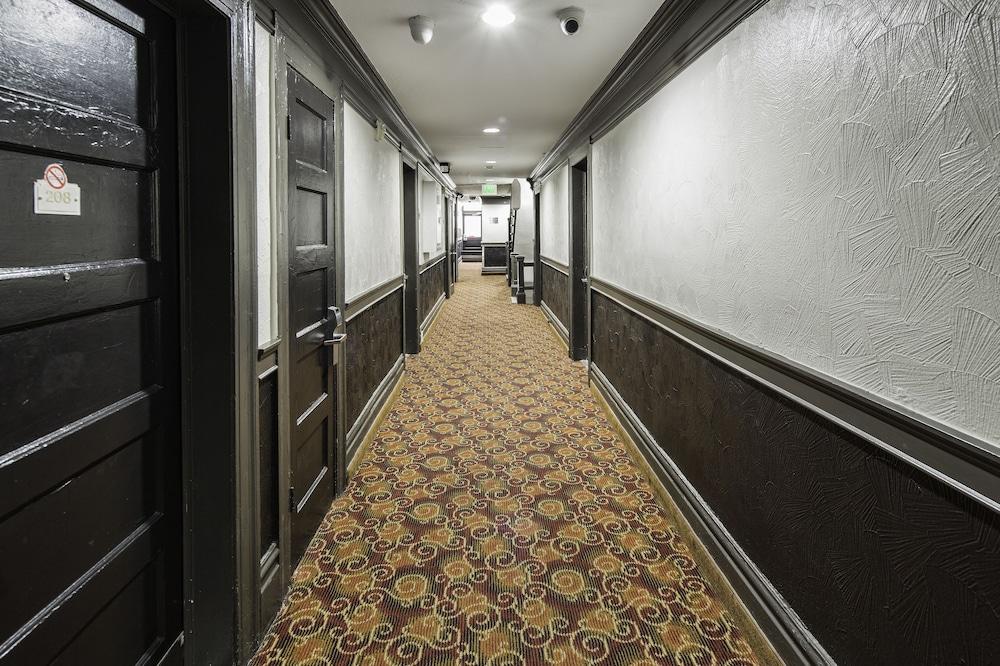 Adante Hotel photo 25