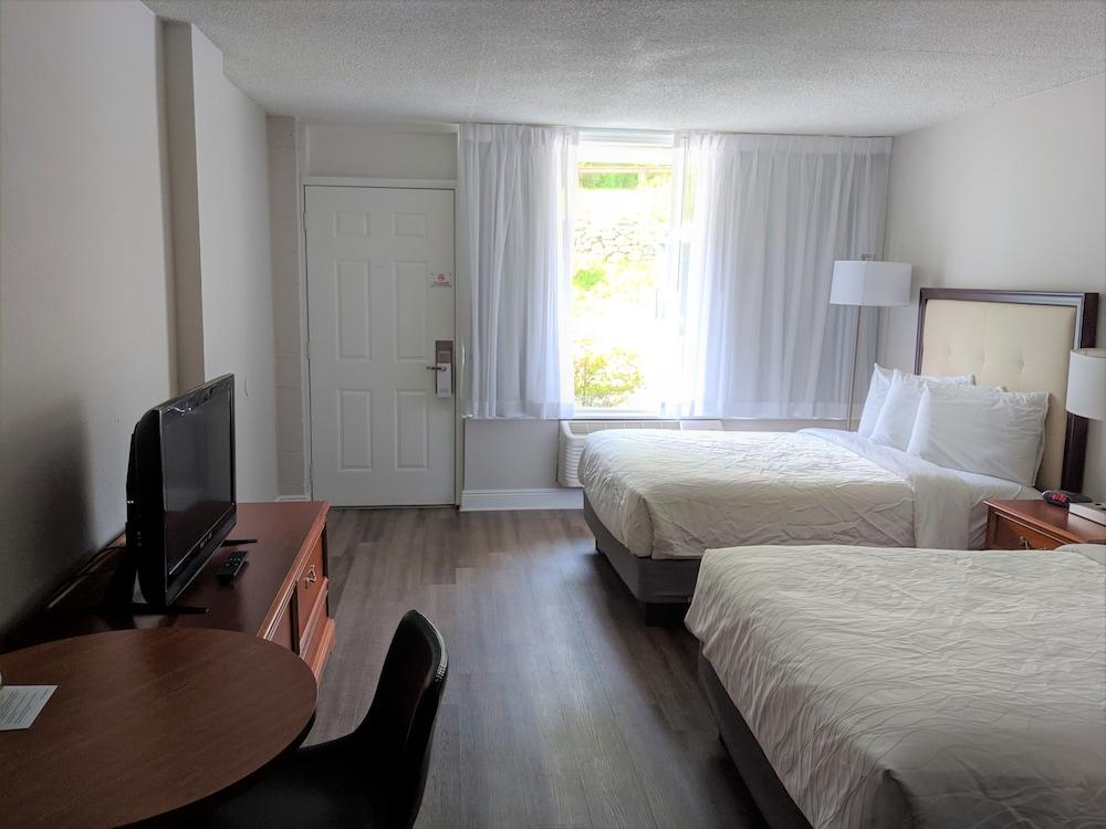 Lakefront Terrace Resort photo 34