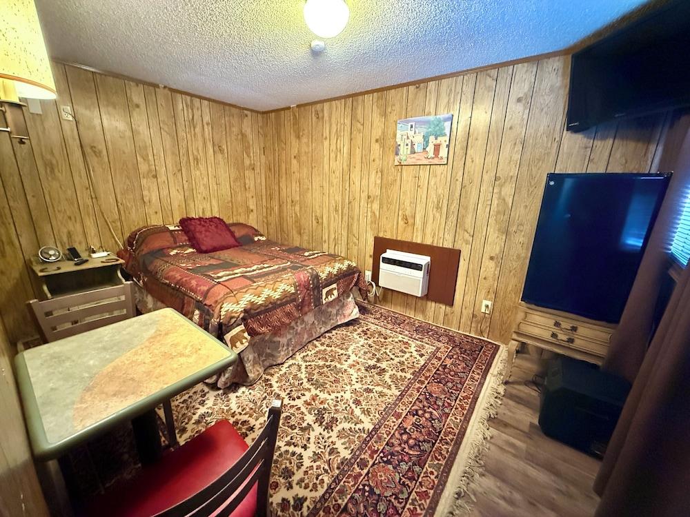 Short Branch Motel photo 9
