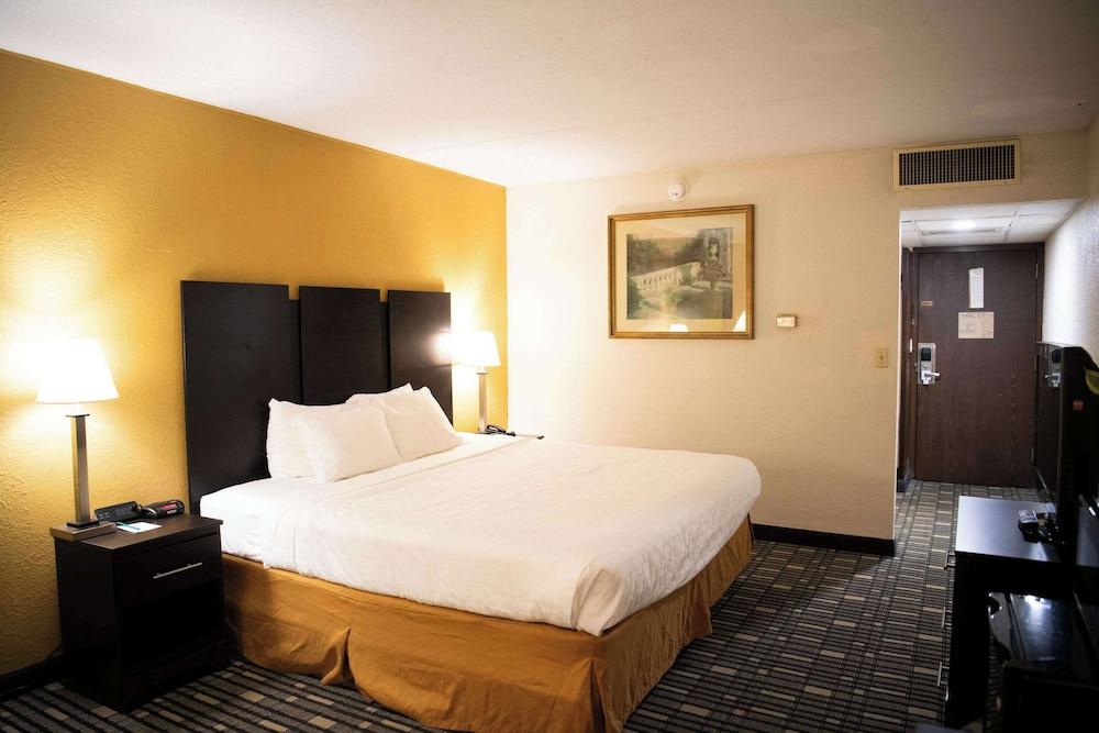 Quality Inn Somerset photo 21