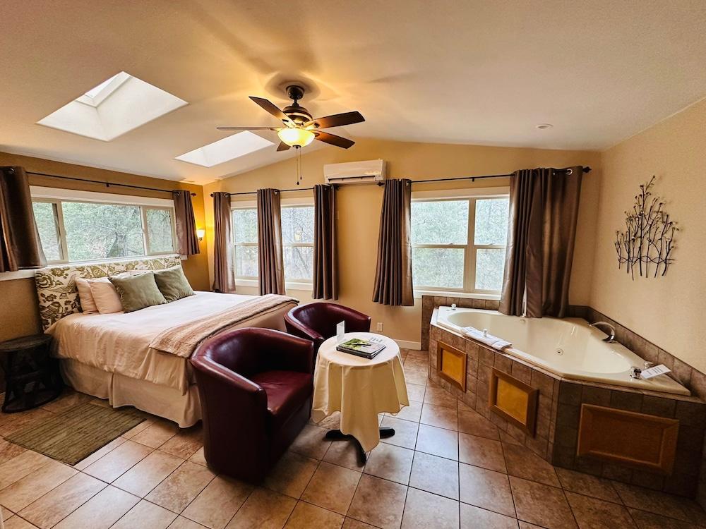 The Inn at Shasta Lake photo 15