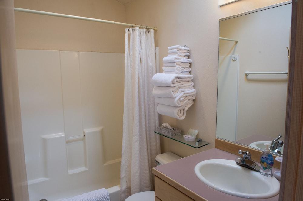 The Waves/The Argonauta Inn/The White Heron Lodge photo 32