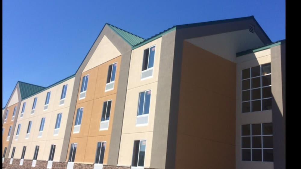 Plymouth Bay Inn and Suites photo 12