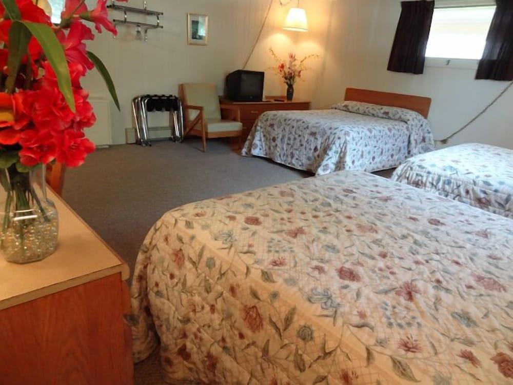 Cresco Motel photo 14
