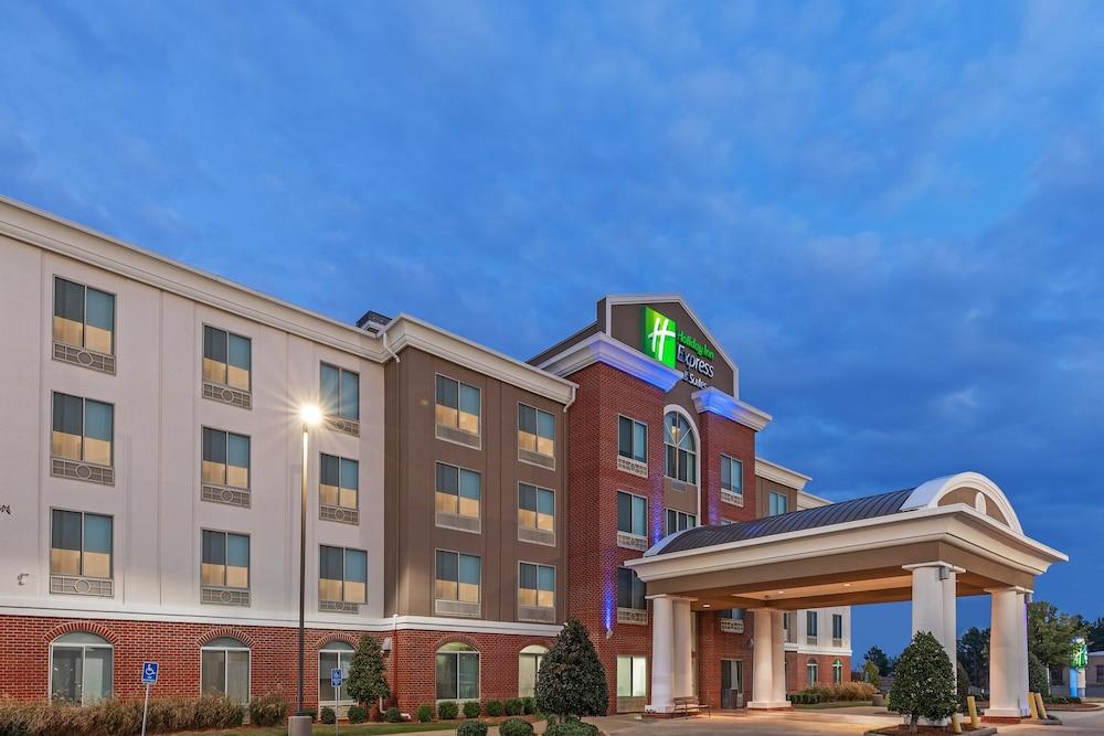 Holiday Inn Express & Suites West by IHG photo 8