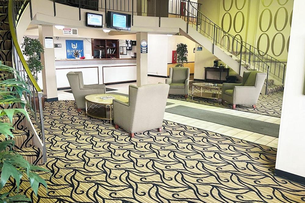 Blue Way Inn & Suites La Crosse photo 19
