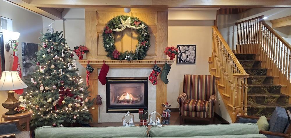 Country Inn & Suites by Radisson, Dundee, MI photo 5