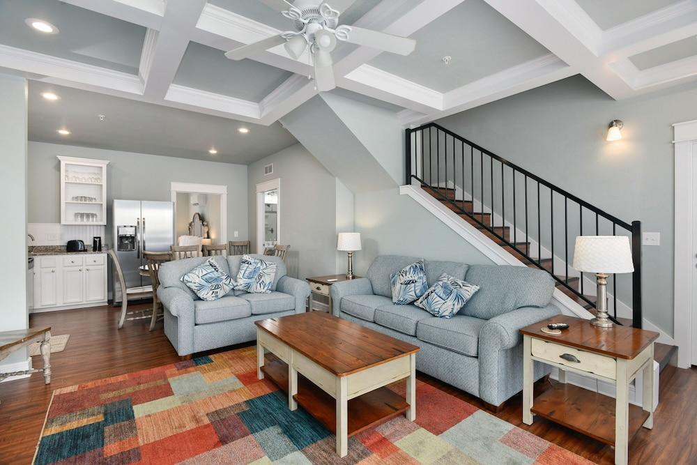 Bransons Nantucket photo 53