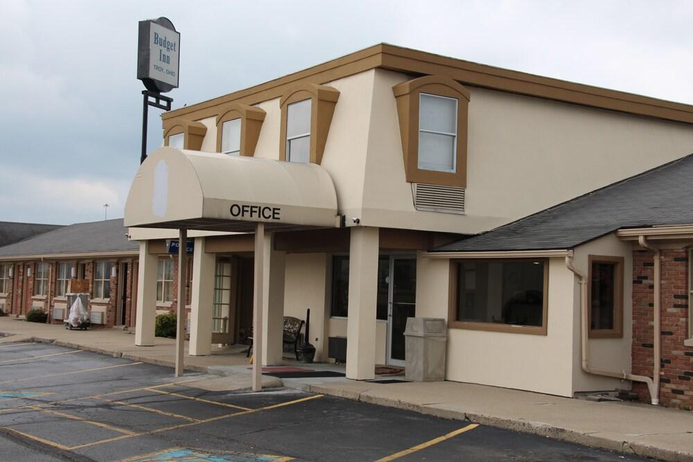 Budget Inn - Troy photo 8