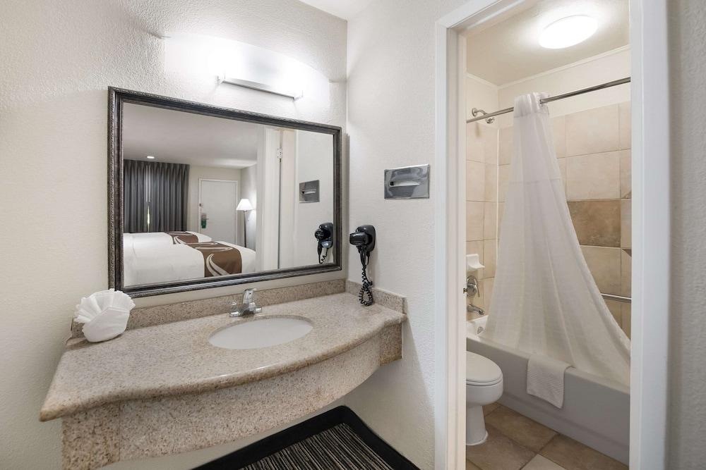 Quality Inn & Suites Lufkin photo 8
