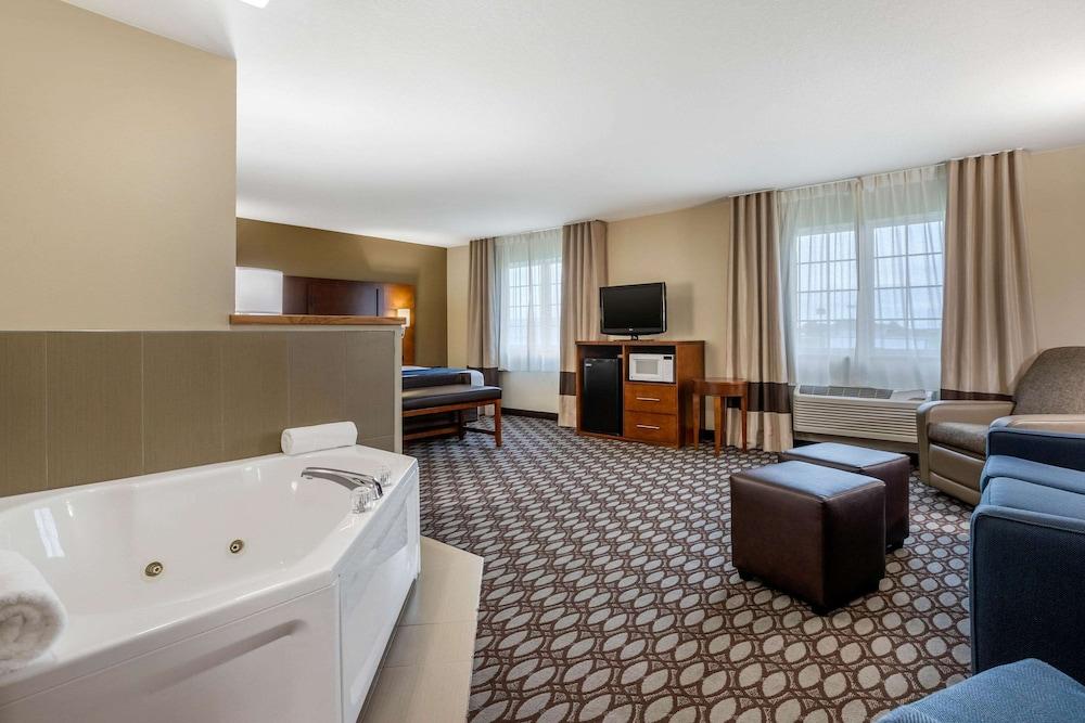 Comfort Inn Story City photo 13