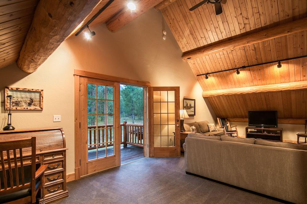 Pineview Lodge photo 43