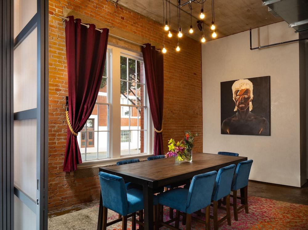 Canvas Hotel Dallas photo 34