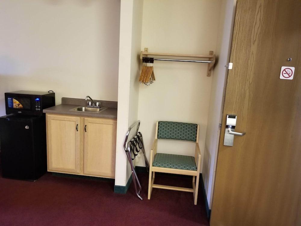 Bilmar Inn & Suites by Hotel O Hwy 77 photo 45