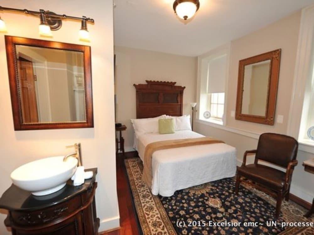 Inn at Springfield Manor photo 7
