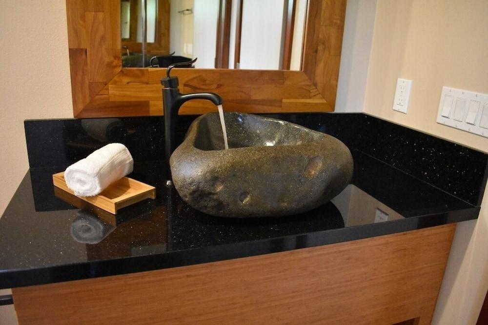 Hilo Beach House Inn photo 32