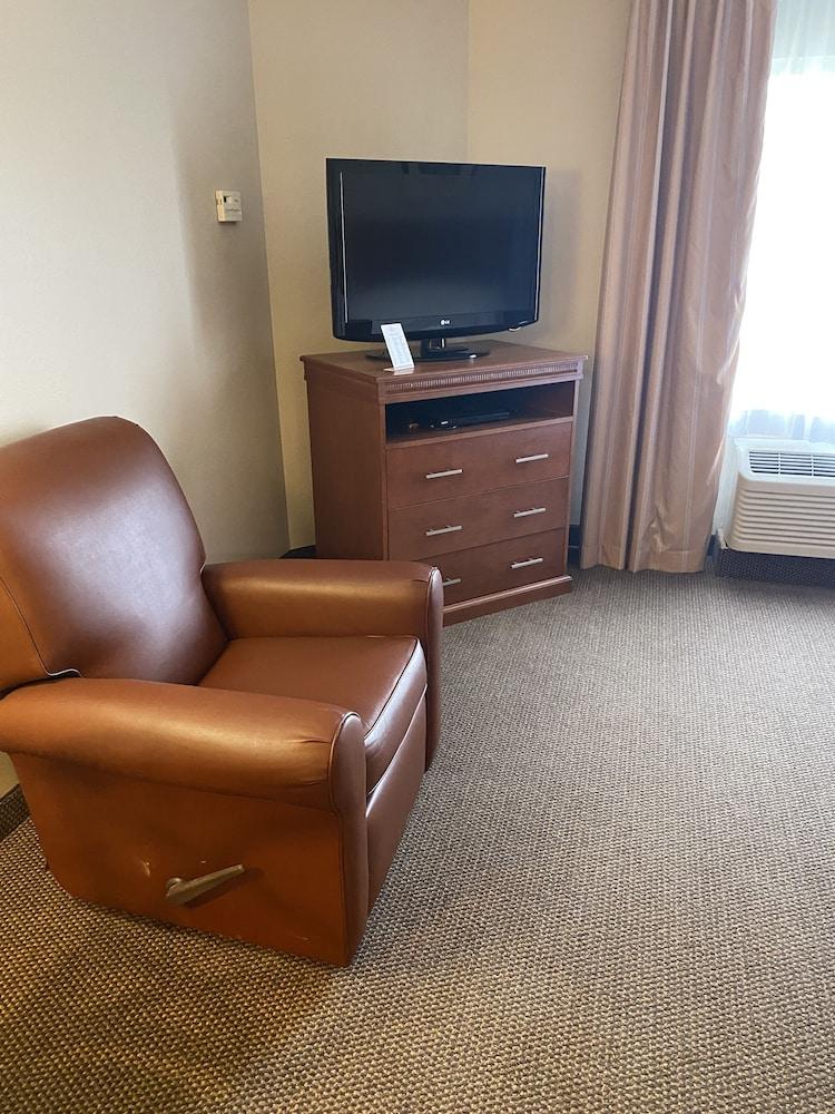 Candlewood Suites Williamsport by IHG photo 24