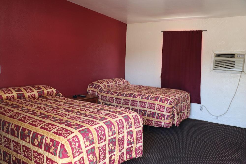 Sandman Inn Motel photo 30